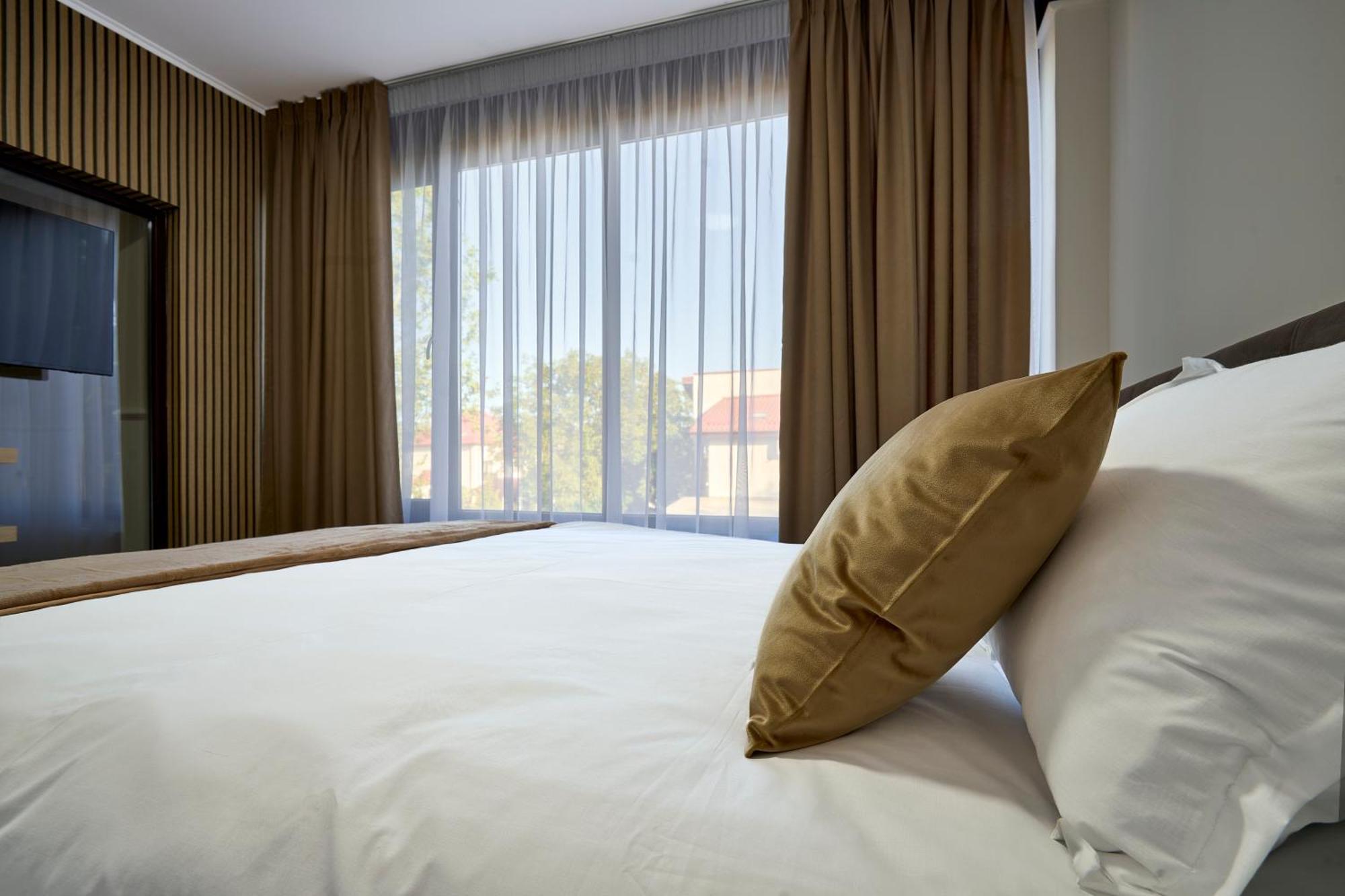 Therme Airport Resort Corbeanca Ngoại thất bức ảnh