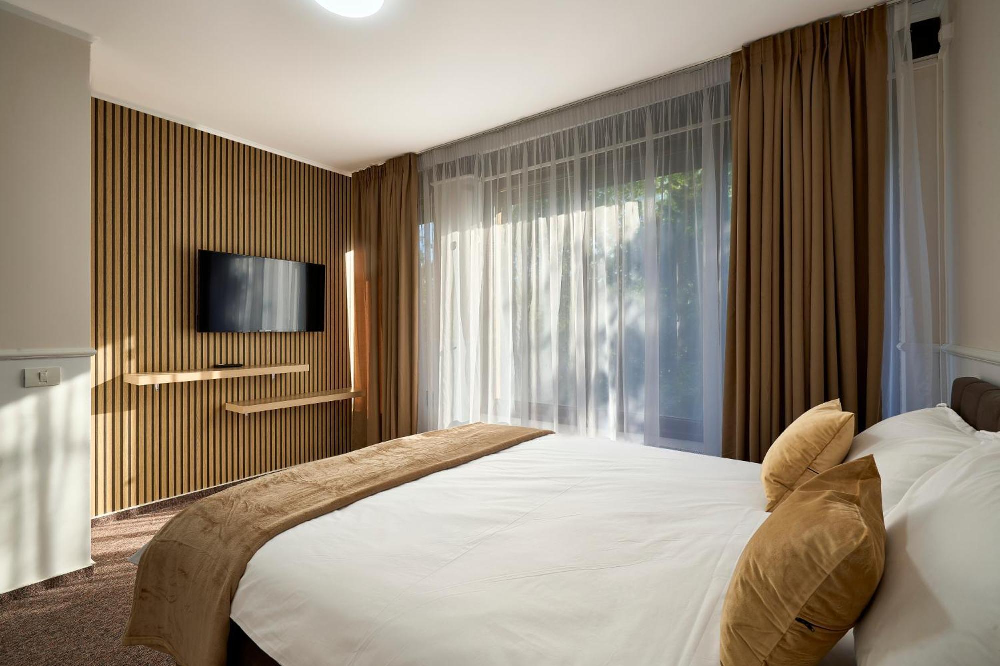 Therme Airport Resort Corbeanca Ngoại thất bức ảnh